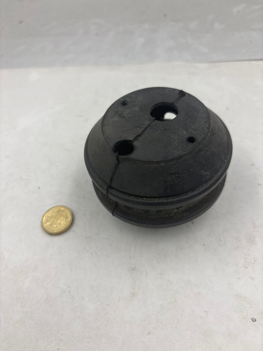 602596 - TR25W/B25 SPEEDO/TACHO RUBBER GAUGE HOLDER 1971/2