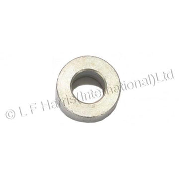 833329 - T140V HEADSTEADY SPACER 1973/76