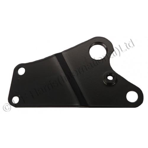 837567 - T140 REAR M/CYLINDER MOUNTING PLATE 1976/83