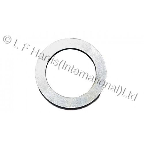 977016 - T140 FORK SEAL RETAINER 1977/81