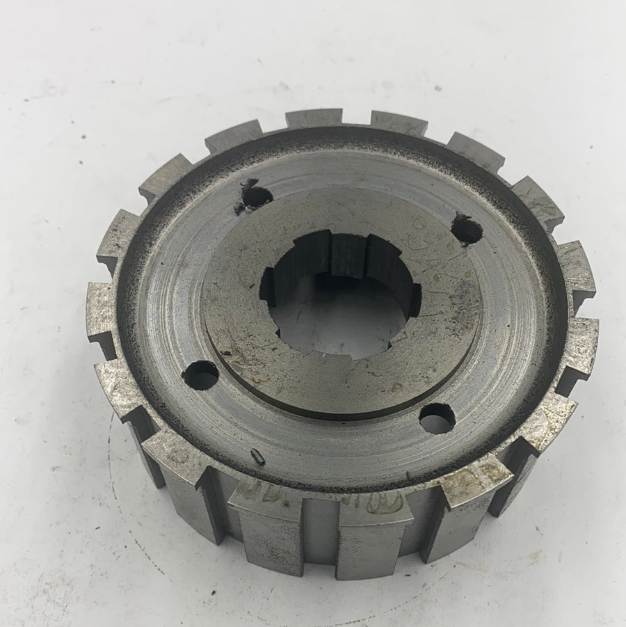 570872 - 6T SOLID CLUTCH CENTRE 1949/55